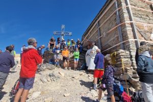 Il Pellegrinaggio sul Monte Thabor: Fede Senza Confini e la Svolta Storica per La Cappella In Vetta